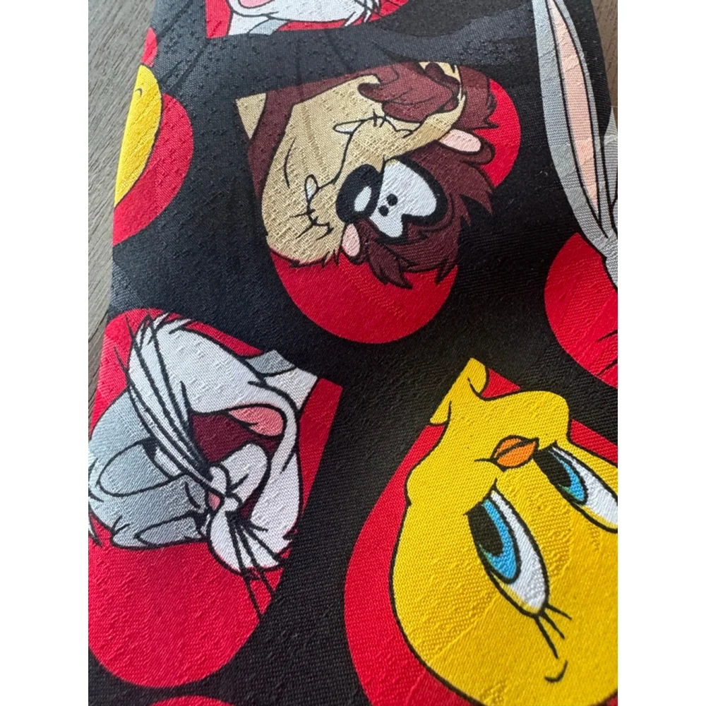 Looney Tunes Men's Black and Red Character Print Tie - Picture 3 of 6
